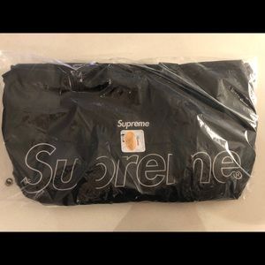Supreme Duffle Bag (FW18)